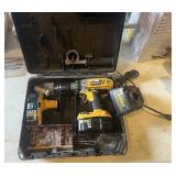 DeWalt Drill 18v Charger 2 Batteries works great