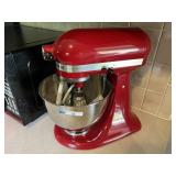 KitchenAid Mixer-LIKE NEW