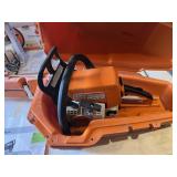 STIHL MS 250 Chainsaw/case