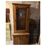 Gun Cabinet w/key-Missing one lock