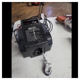 Chicago Electric Power Tools 2000 Lb. Electric Win