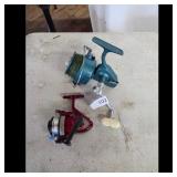 Vintage Fishing Reels Lot - Teal and Red