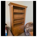 Oak Wood Bookcase with Cabinet