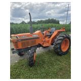 Kubota L2850 Diesel Tractor 4WD
