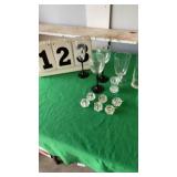 Box glassware 4 tall glasses, 4 black stem wine