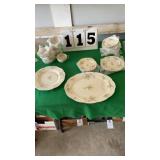Rosalinda Haviland 6 dinner plates, 2 salad