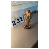 Cool Cat statue