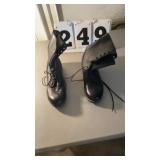 Size 10 1/2 R Combat Boots. Appear to have not