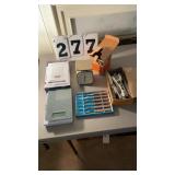 2 food scales, 6 kitchen knives and box of