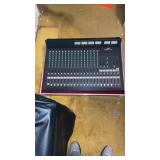 vintage Yamaha MR1642 16-channel mixing console