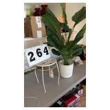 Metal plant stand and artificial plant