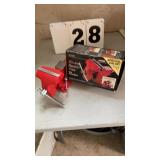 4 1/2 inch bench vise with swivel base