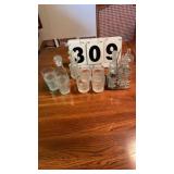 Total of 14 glass items