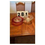 Appears to be 2 vintage Indiana Glass bowls