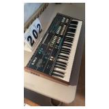 Kawai SX-240 8 voice programmable polyphonic