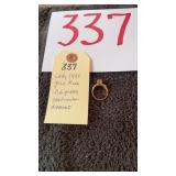 Lady 14 kt gold ring 2.6 grams with one small