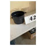 Emblem pot 13 inch wide