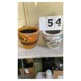 2 flower planters