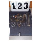 Lady's necklaces and bracelets total of 15 items.