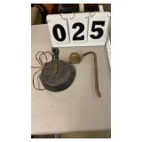 Cast iron electric clock, small metal bell and 11