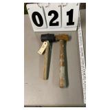 1 rubber and 1 metal mallets