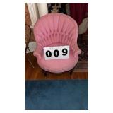 vintage pink velvet accent chair features a