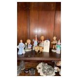 7 figurines