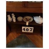 Odd glassware, bowls, cups & saucers m. White