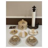 Fleur-De-Lis Themed Kitchen Decor