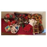 Holiday Dï¿½cor: Wreaths, Stockings, Easter Baskets