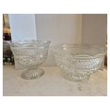 Set of Glass Diamond Pattern Footed Bowls