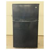 GE Mini Refrigerator