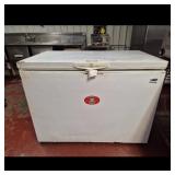 Amana Deepfreeze Chest Freezer