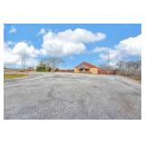 22203 N Frontage Road, Clinton, OK 73601