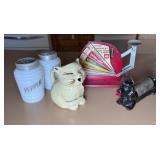 Vintage Scale, Shawnee Cat Creamer, Shakers