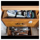 Kitchen Drawer: Assorted Linens and Utensils