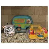 Scooby Doo Lunch Bag, Cheerios Game & Tiger Mug