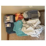 Sheets, Towels & Blankets