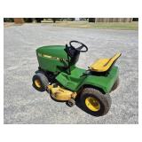 John Deere 160 Lawn Tractor