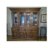 Thomasville Wood China Hutch
