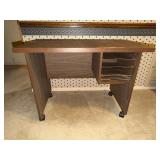 Wood Laminate Desk with Rolling Casters