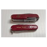 2 Swiss Army Knives
