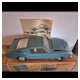 AMT 125 1960s Ford Mustang GT Model Kit