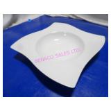 LOT, NEW 12PC V&B 10.75" SQUARE PASTA PLATE