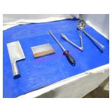 LOT, 1 BIN ASST KITCHEN SUPPLIES  NOTES!