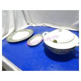 LOT, NEW 18 PCS V&B ASST "VIE SAUVAGE" DISHWARE