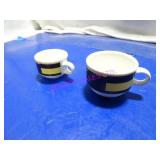 LOT, NEW 2BOX(22PC) V&B ASST SIZE MUGS