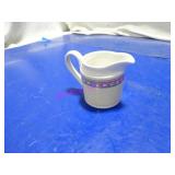 LOT, NEW 2BOX (24PC) V&B 3.4OZ CREAMER