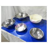 LOT, 12PCS, 9 S/S MIX BOWLS & 3 COLLANDER