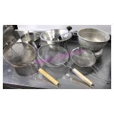 LOT, 6 PC. 1 COLLANDER, 4 STRAINERS, 1 MILL